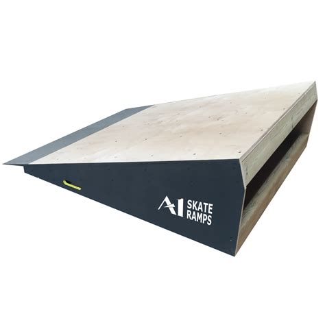 4ft W Wedge Ramp | A1 Skate Ramps