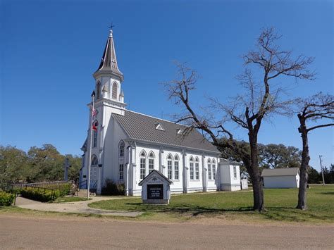 LUV 2 GO: Painted Churches of Texas - Dubina