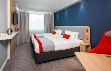 Hotels in Leeds-Holiday Inn Express | Starboard Hotels