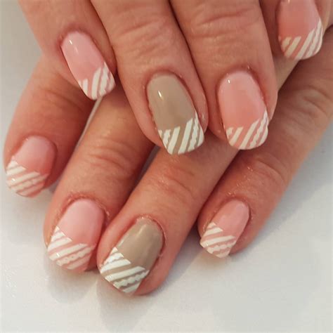 45 Awesome French Manicure Designs to Try and Remain in Style