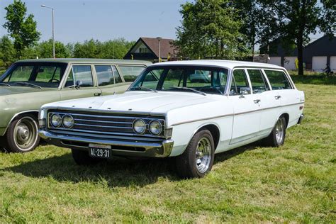 Ford Fairlane 500 Station Wagon 1968 | Ford fairlane, Station wagon, Ford