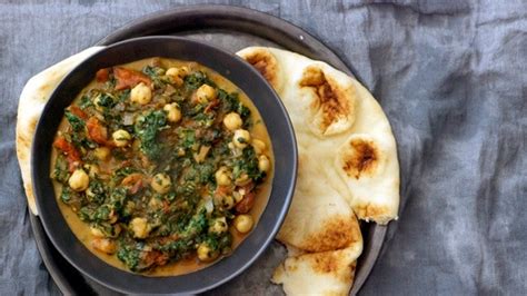 Curried Chickpeas with Spinach and Tomatoes Recipe | Bon Appétit