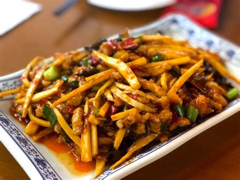 Old Chengdu Sichuan Cuisine - Delicious Sichuan Dishes! - EatandTravelWithUs