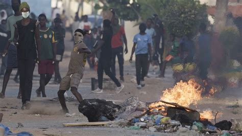 Death toll in Senegal protests rises to 15 as opposition supporters ...