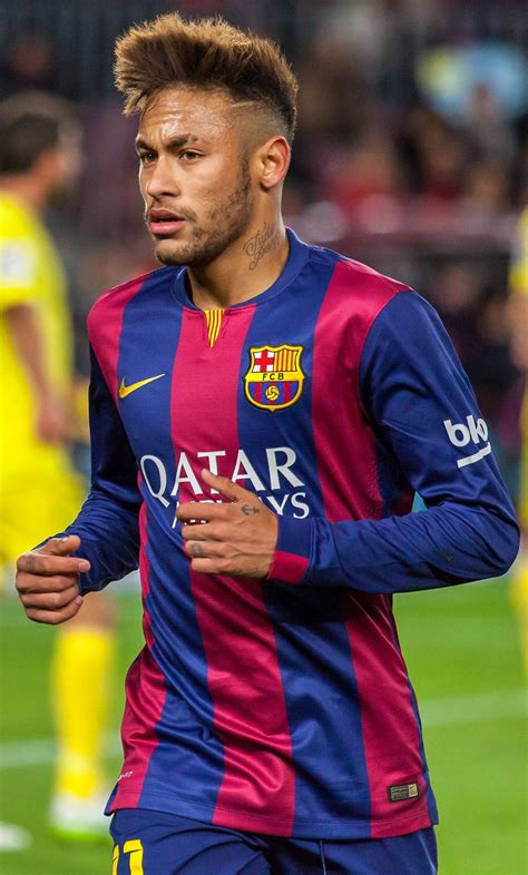 Top 10 Facts about Brazilian Soccer Star Neymar - Discover Walks Blog