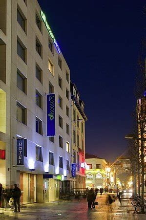 The 25 Best Antwerp, Belgium Hotels on VirtualTourist - 105 Reviews ...