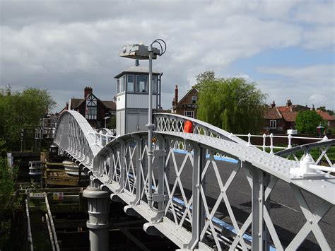 Cawood | Cawood Bridge is a swing bridge which spans the Yor… | Flickr