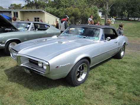 File:Pontiac Firebird 400 Convertible 1967.jpg