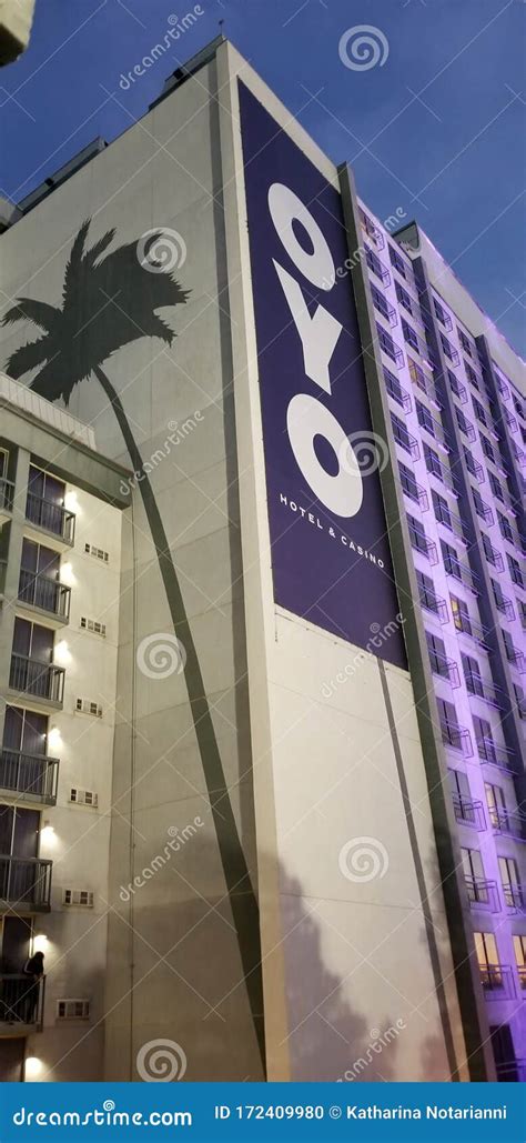 OYO Hotel in Las Vegas Nevada Editorial Image - Image of front, nevada ...