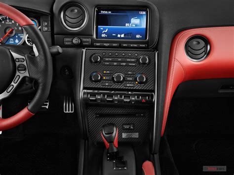 2017 Nissan GT-R: 76 Interior Photos | U.S. News