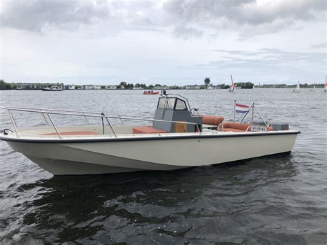 Boston Whaler OUTRAGE 22 from 1991 - SchipVeiling