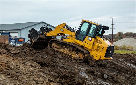 Cat’s 963 Track Loader boosts torque, while reducing fuel consumption