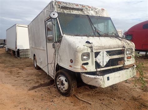 2001 Freightliner MT45 Chassis | TPI