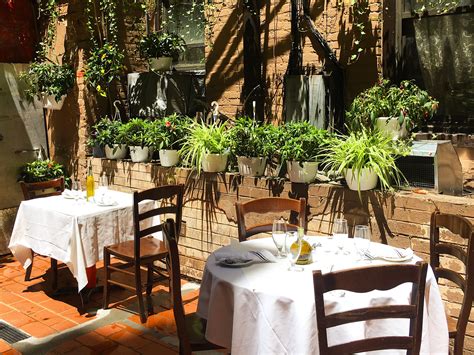 5 great outdoor dining spots in Little Italy