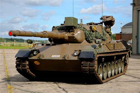 Video Shows First Ukrainian Leopard 1A5 Destroyed by Russians - Carro e ...