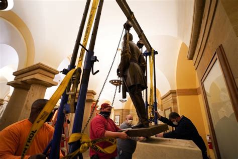 Robert E. Lee statue removed from U.S. Capitol