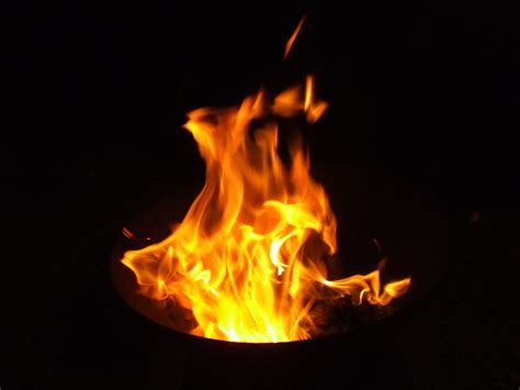 File:Fire from brazier.jpg - Wikimedia Commons
