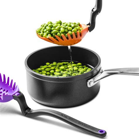 This Dual Spoon Ladle Puts Your Other Kitchen Utensils to Shame