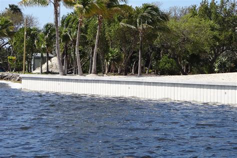 Seawall Tips to Prevent Waterfront Erosion | TRULINE® Wall System