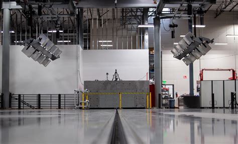 A look inside Tesla's Crash Test Lab - CNET