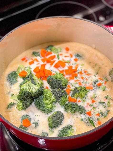 White Cheddar Broccoli Soup - Charlotte Shares