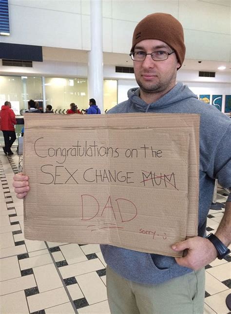 15 Creative Airport Greeting Signs That Are Hilarious And Embarrassing At The Same Time | Funny ...