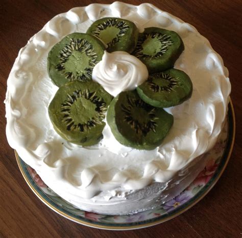 Kiwi cake by Xandraluv on DeviantArt