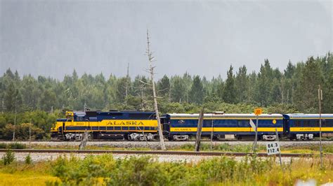 Alaska Railroad Tours: Are They Worth It? - Getaway Couple