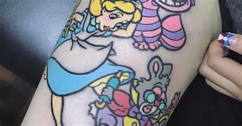 Tatuajes de Alicia en el país de las maravillas de Disney | Tattoofilter