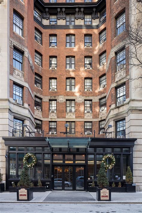 Hotel Belleclaire on the Upper West Side - The New York Times