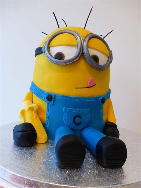 What an awesome cake!: Despicable Me Minion Cake!