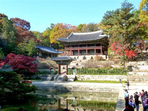 Changdeokgung in Autumn, Seoul | korea wanderlust