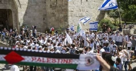 Thousands of settlers break into Old City in Jerusalem