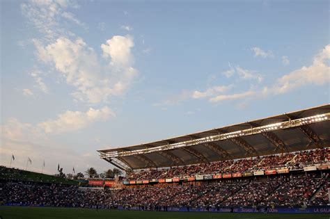 Los Angeles Chargers’ 2017 stadium would be the 108th-biggest in college football - SBNation.com