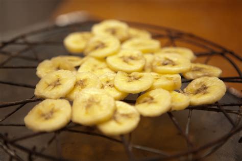 Gedroogde banaan maken - wikiHow