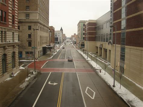 Jefferson Street in Toledo Ohio | Huntington Center on the r… | Flickr