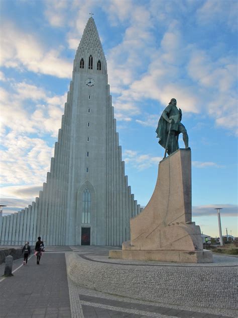 Leif Erikson monument in front of Reykjavik church, Iceland | GRID-Arendal