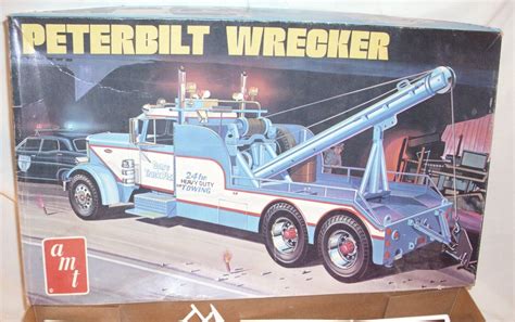 AMT PETERBILT WRECKER SEMI TRUCK MODEL KIT 1/25TH T522 BOXED | #4618444646