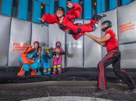 Indoor Skydiving on the Las Vegas Strip | Indoor skydiving, Skydiving ...