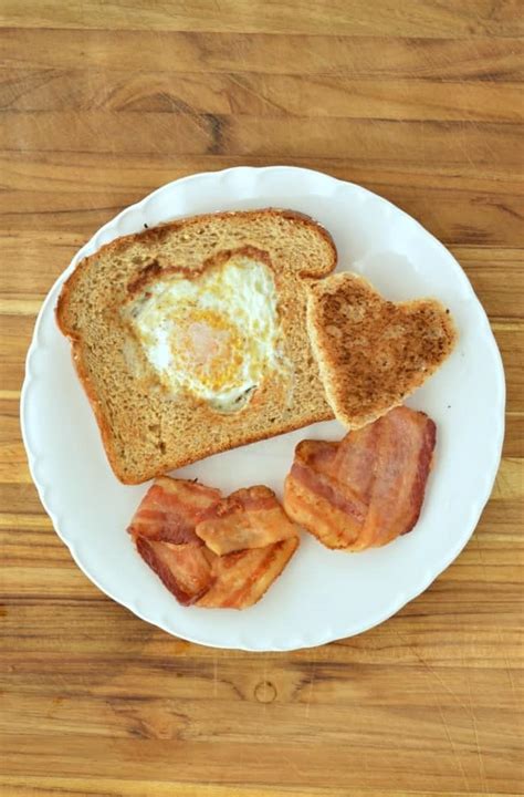 How to Make a Heart Shaped Breakfast - Sugar Dish Me