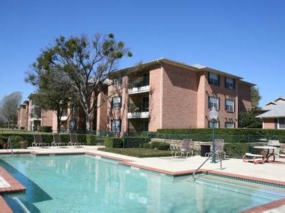 Valley Ridge Apartments in Lewisville, Texas