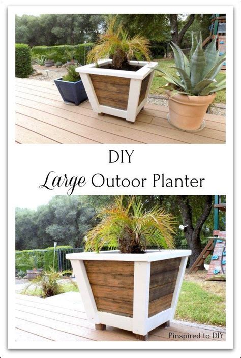 DIY Large Farmhouse Planter | Large outdoor planters, Woodworking plans free, Easy woodworking ...