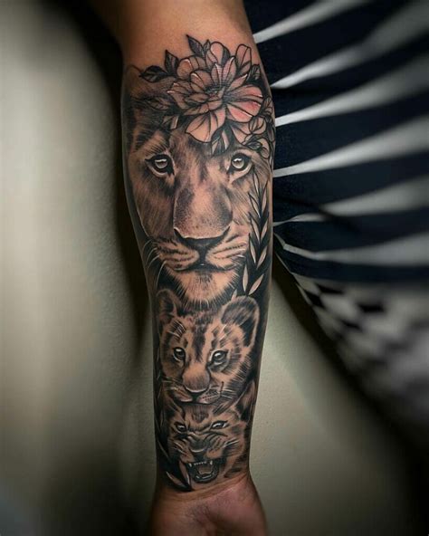 Update more than 82 female lion with cubs tattoo - in.cdgdbentre