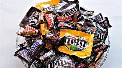 Two people in Ohio found razor blades in their Halloween candy, police ...