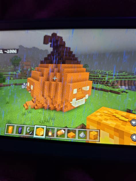 Built a pumpkin house ~ : r/Minecraft