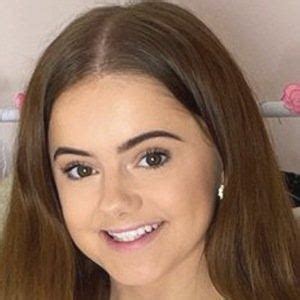 Ellie Louise - Age, Family, Bio | Famous Birthdays