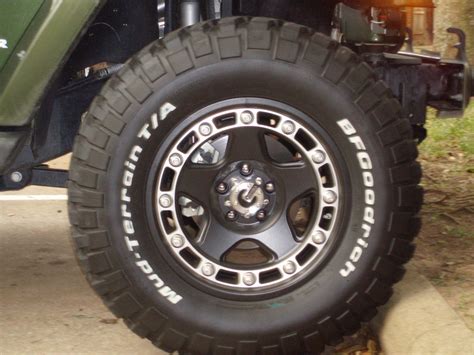 Jeep fake beadlock wheels