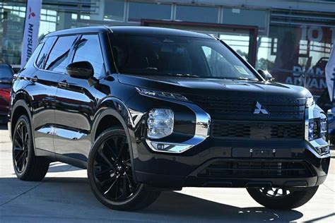 SOLD 2023 Mitsubishi Outlander LS 2WD Black Edition in Black Diamond ...