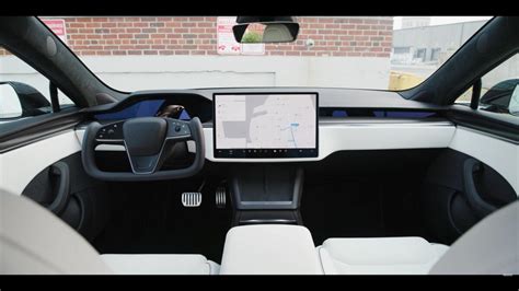 Tesla has re-invented the steering wheel, MKBHD's Model S Plaid first ...