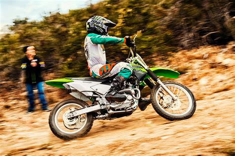 Review of Kawasaki KLX 140 2018: pictures, live photos & description Kawasaki KLX 140 2018 ...